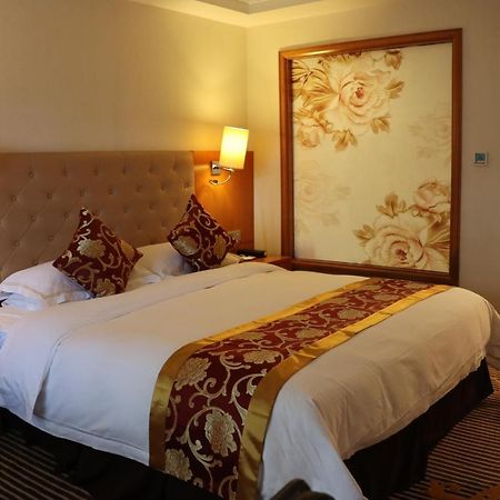 Guangzhou Yuehai Hotel מראה חיצוני תמונה